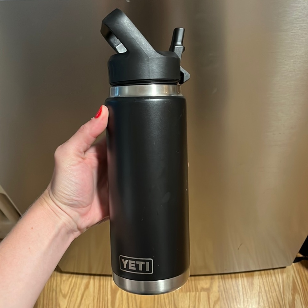YETI 26OZ RAMBLER